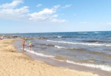 Листи кримчан: Як виживають російські туристи в Криму?