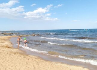 Листи кримчан: Як виживають російські туристи в Криму?
