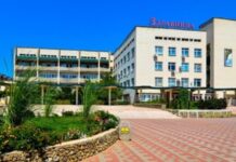 Торги на руїнах курортів: як у Криму розпродають українські санаторії
