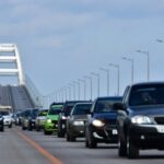 Уночі в Керчі пролунала серія вибухів, перекривався рух Керченським мостом
