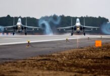 У Криму лунали вибухи, у Севастополі під час атаки дронів постраждав житловий будинок