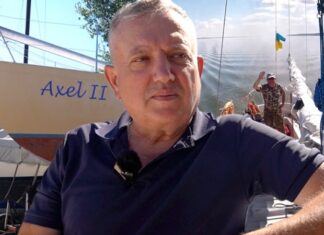 «Судно – носій прапора, частина України, і я вирішив його звільнити». Як кримчанин морем перегнав яхту з анексованого Криму до Скадовська