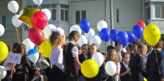 «Настав навчальний рік, а жодна проблема не вирішена». Що кажуть кримчани про шкільну освіту на півострові