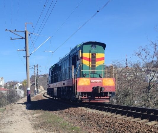 Військове залізничне сполучення в Криму паралізоване. Що про це відомо?