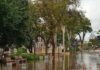 «У нас потоп – владі байдуже»: як Євпаторія стає «підводним містом» (фото та відео)