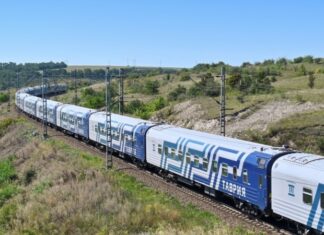 Потяги «Таврія» з Росії продовжать ходити у Крим тільки до Керчі