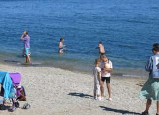 Туристи були чи це секрет? Що насправді відбувається з курортним сезоном у Криму