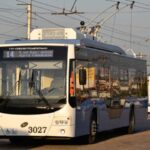 У Ялті річка затопила тролейбусний парк